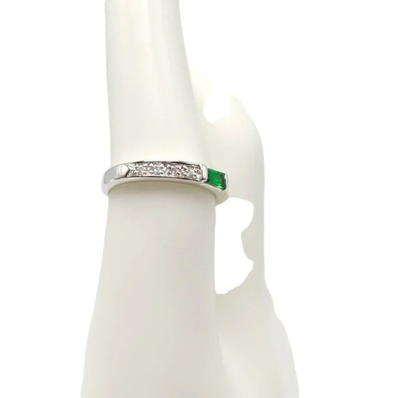 Green Rectangle Clear Rhinestone Sterling Silver Vintage Band Ring Size 7 - Picture 3 of 5